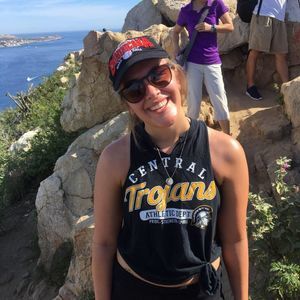 Meet your Posher, Jolie